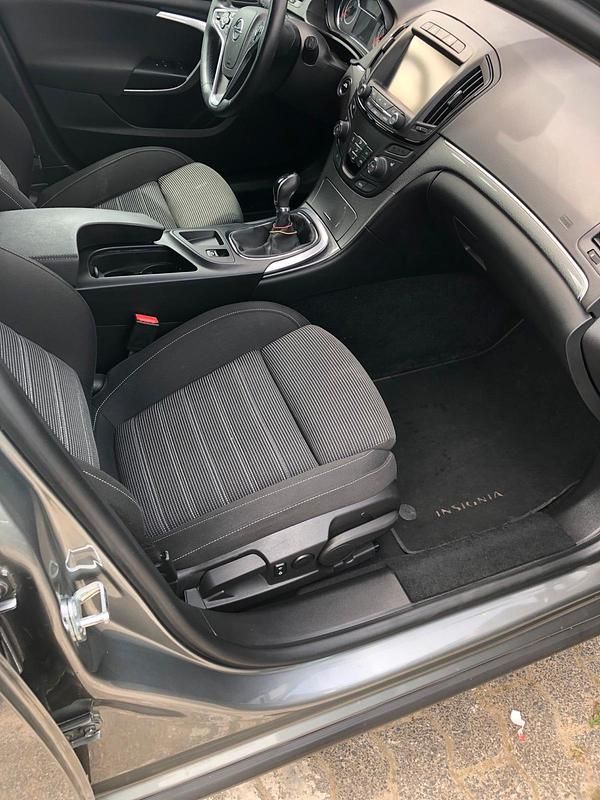 Gebraucht Opel Insignia 136 PS (100 kW) 2016 Grau Kombi