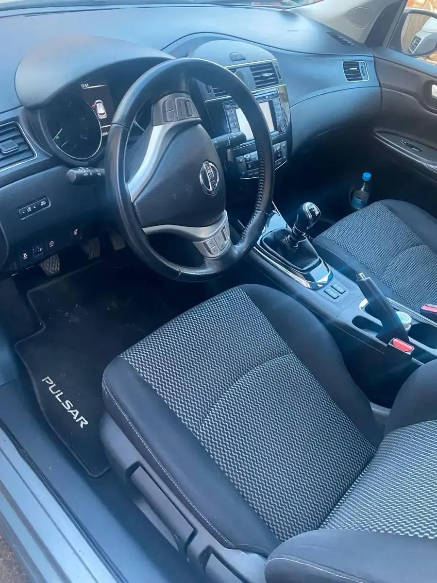 Gebraucht Nissan Pulsar 110 PS (80 kW) 2015 Silber Kleinwagen