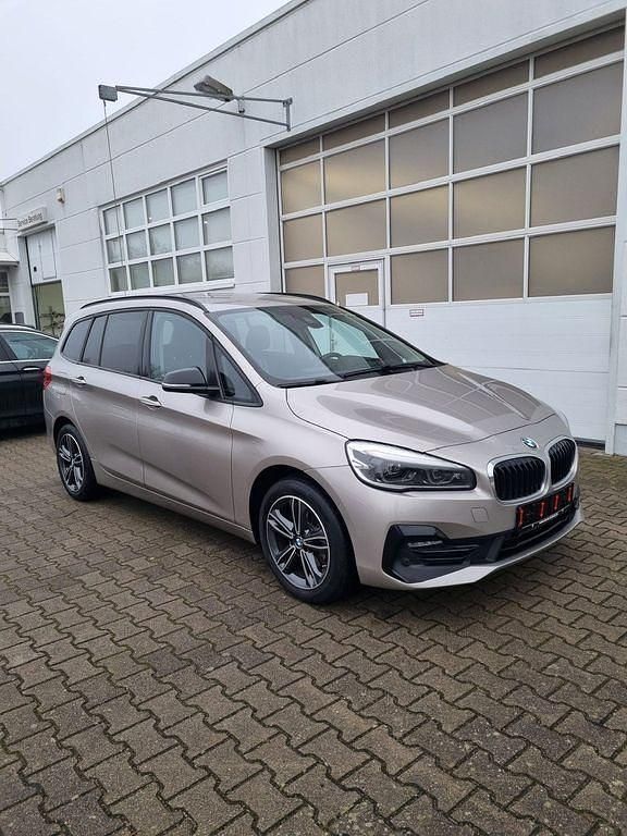 Gebraucht BMW 218 Sport Line 140 PS (102 kW) 2021 Grau Van / Kleinbus