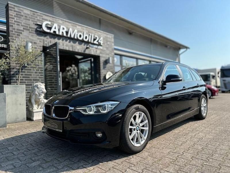 Schwarz Gebraucht 2018 BMW 316 Kombi | 8.700 € (Fairer Preis) - Bild 1/4
