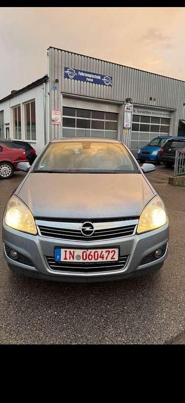 Silber Gebraucht 2007 Opel Astra Limousine | 1.490 € (Fairer Preis) - Bild 1/4