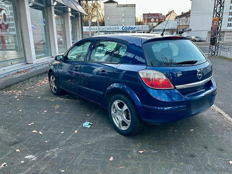 Gebraucht Opel Astra 105 PS (77 kW) 2005 Blau Kleinwagen