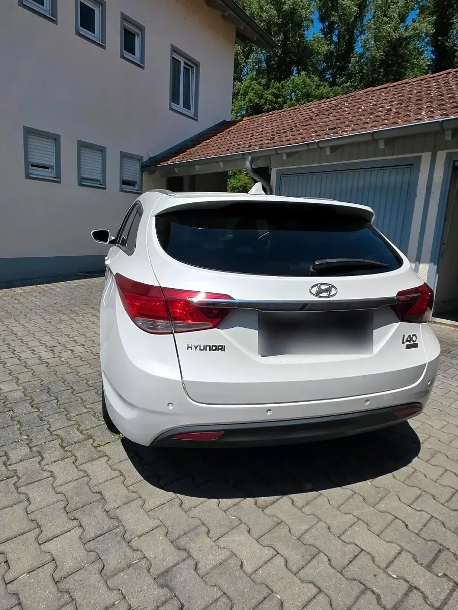 Gebraucht Hyundai i40 Style 141 PS (103 kW) 2014 Weiß Kombi