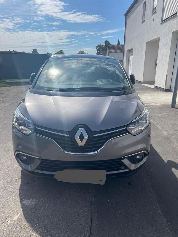 Grau Gebraucht 2019 Renault Grand Scénic IV Bose Edition Van / Kleinbus | 15.700 € (Guter Preis) - Bild 1/4