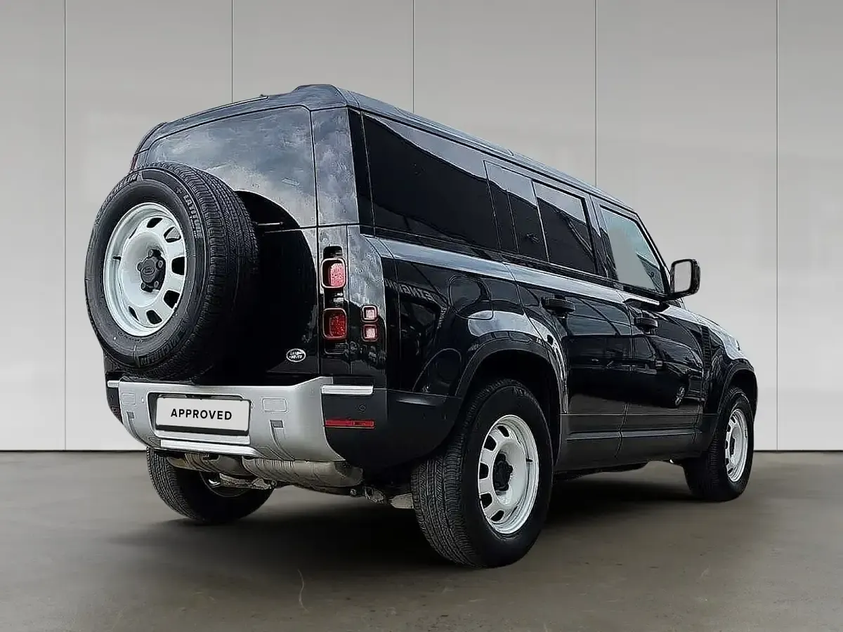 Gebraucht Land Rover Defender 252 PS (185 kW) 2021 Santorini black SUV
