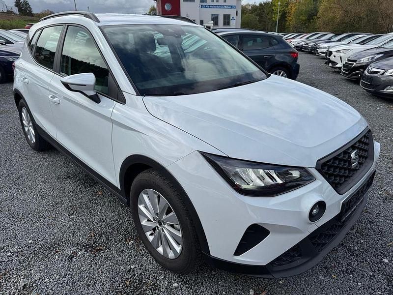 Weiß Gebraucht 2024 Seat Arona Style SUV | 19.450 € (Superpreis) - Bild 1/4