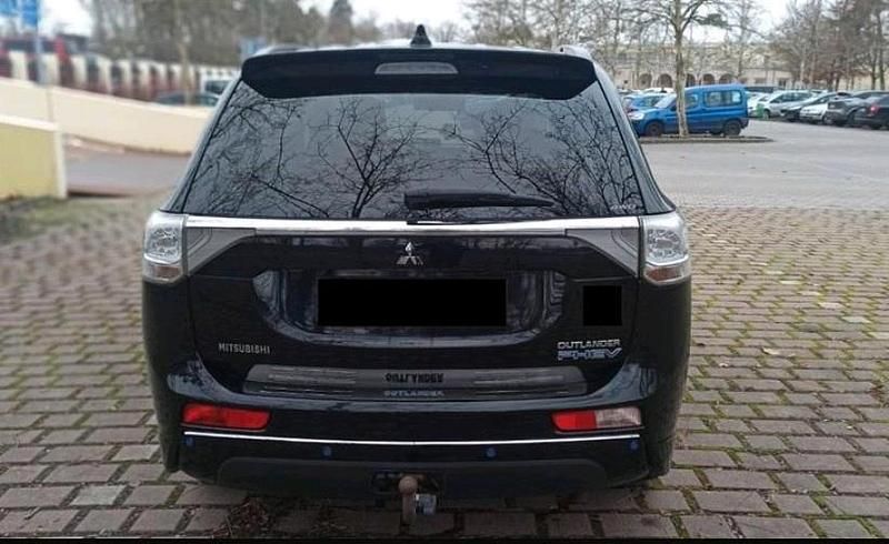 Schwarz Gebraucht 2014 Mitsubishi Outlander SUV | 7.650 € (Fairer Preis) - Bild 1/4
