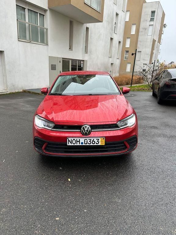 Rot Gebraucht 2023 VW Polo Move Limousine | 12.500 € - Bild 1/4