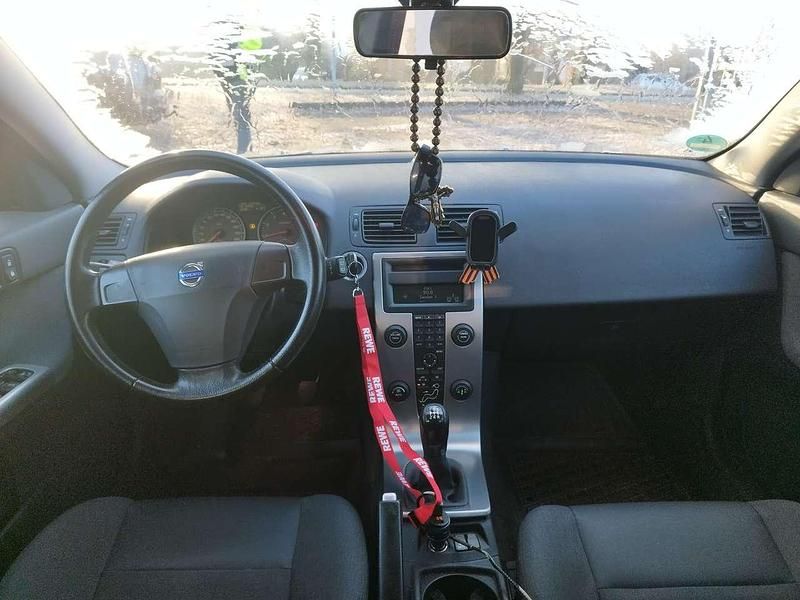 Gebraucht Volvo V50 Kinetic 140 PS (102 kW) 2004 Silber Kombi