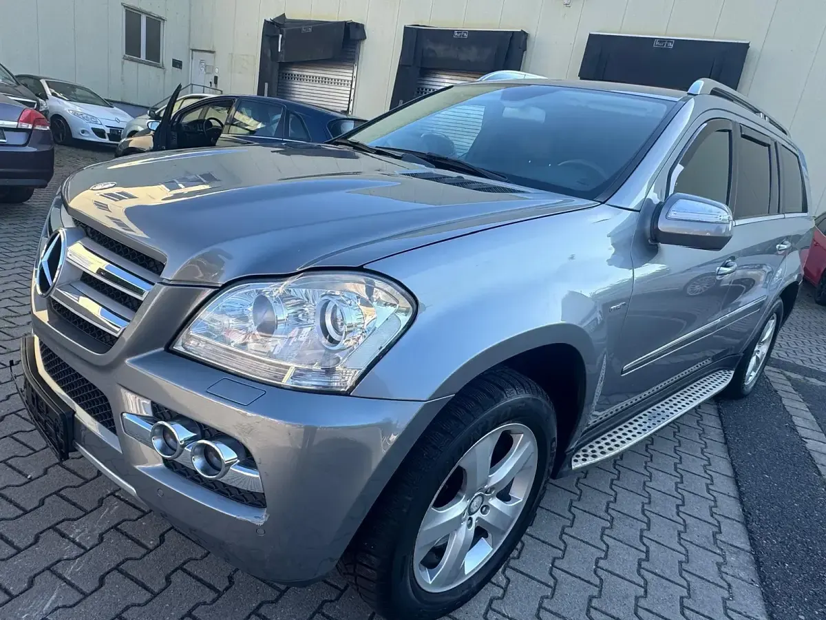 Gebraucht Mercedes GL350 230 PS (169 kW) 2010 Grau SUV