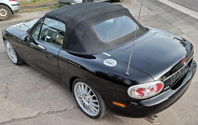 Używany Mazda MX5 110 KM (80 kW) 2002 Czarny Kabriolet