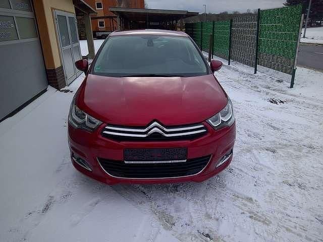 Gebraucht Citroën C4 Shine 131 PS (96 kW) 2017 Ultimaterot/metalliclung Kleinwagen