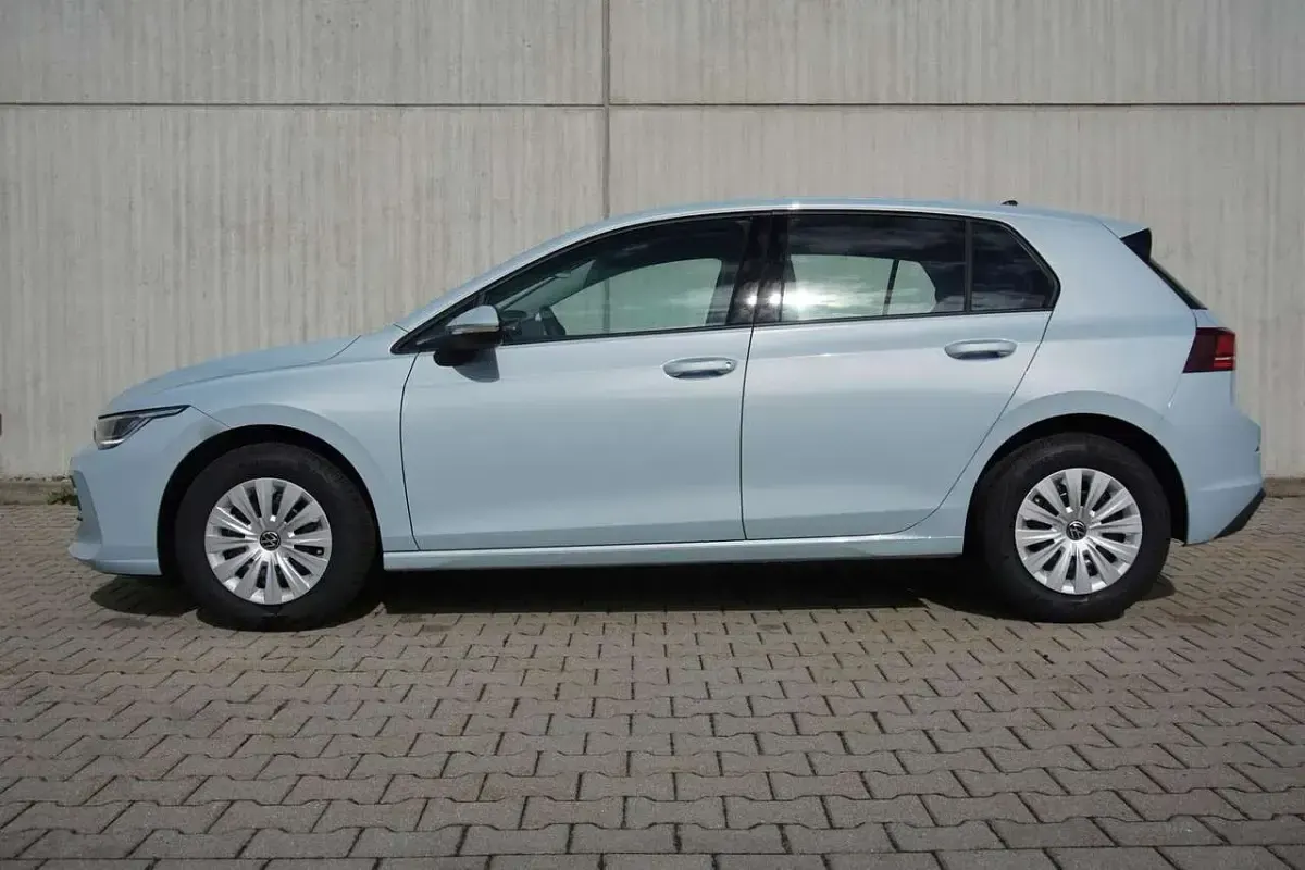 Ny VW Golf VIII 116 HK (85 kW) 2026 Blå Sedan