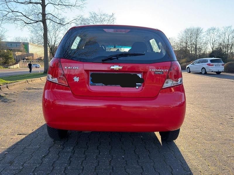 Gebraucht Chevrolet Kalos 72 PS (52 kW) 2008 Rot Limousine