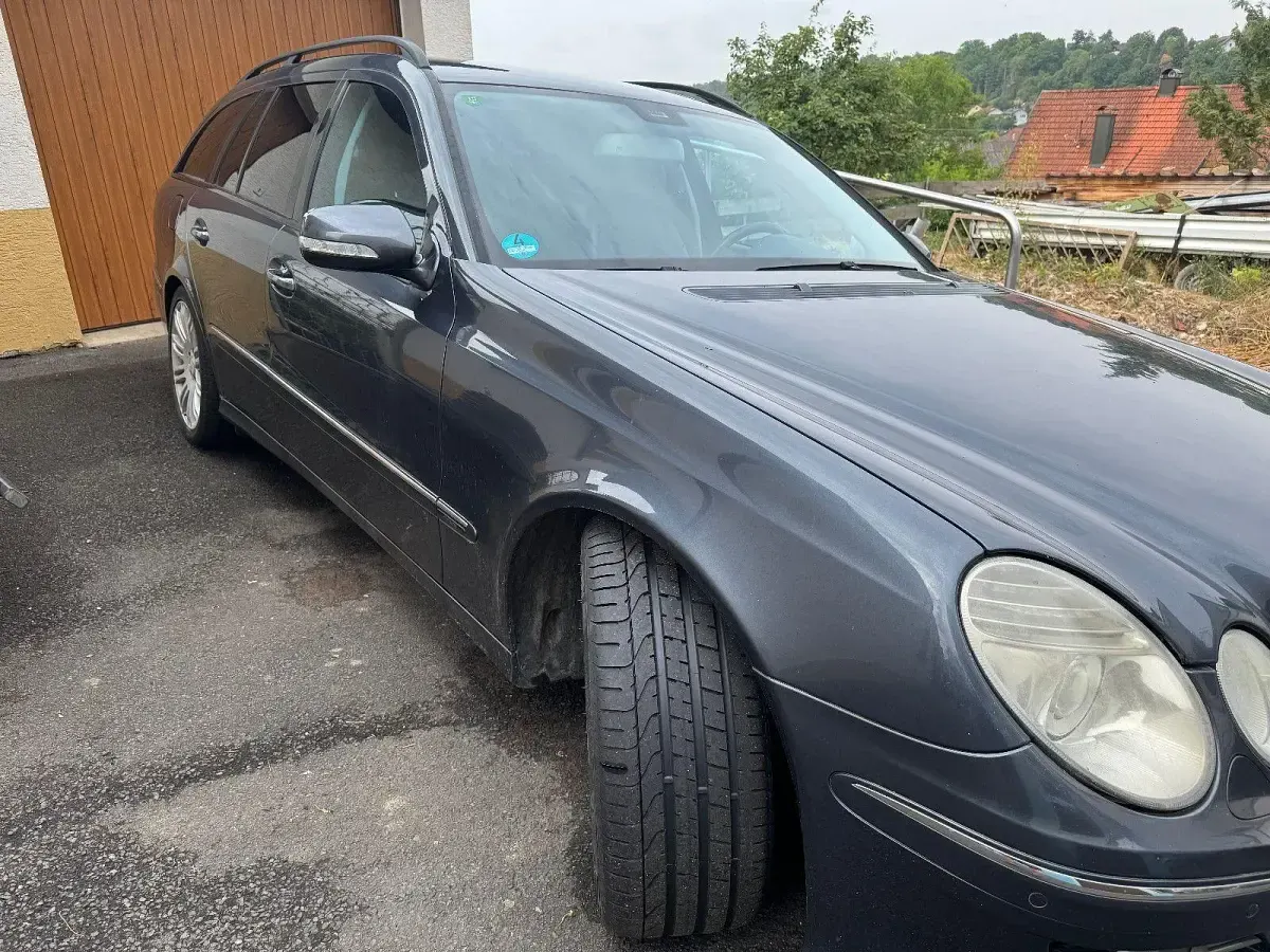 Gebraucht Mercedes E320 Avantgarde 224 PS (164 kW) 2008 Grau Kombi