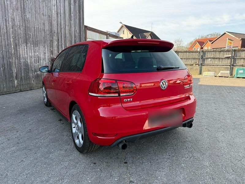 Gebraucht VW Golf VI GTI 211 PS (155 kW) 2010 Rot Kleinwagen