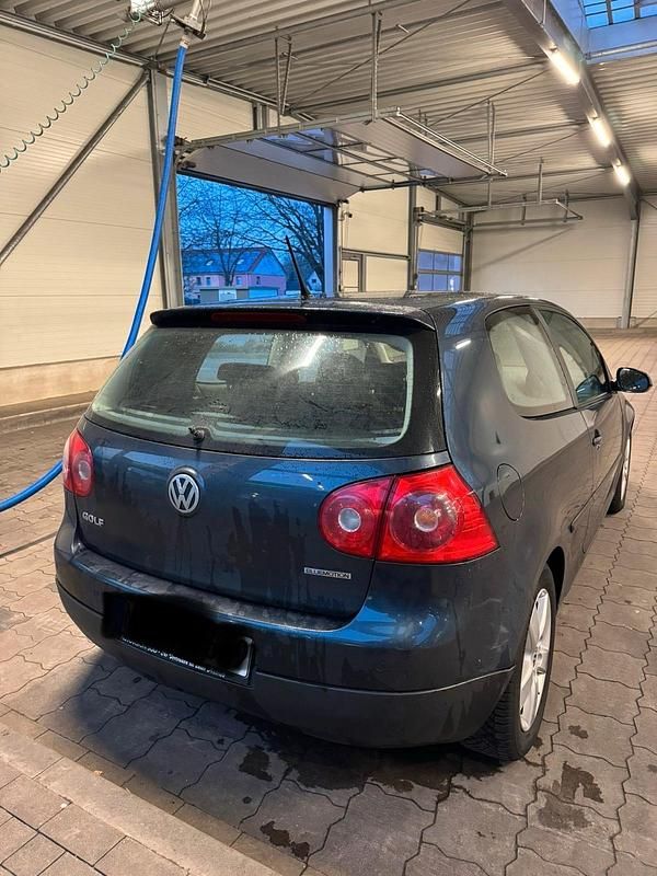 Gebraucht VW Golf VI 105 PS (77 kW) 2008 Blau Kleinwagen