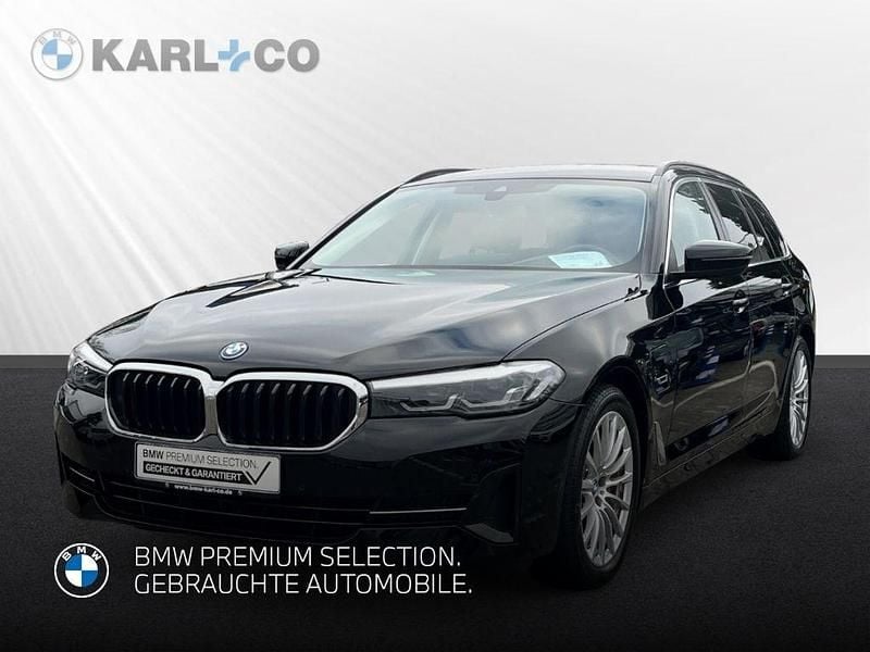 Schwarz ii Gebraucht 2022 BMW 530e Sport Line Kombi | 34.998 € (Guter Preis) - Bild 1/4