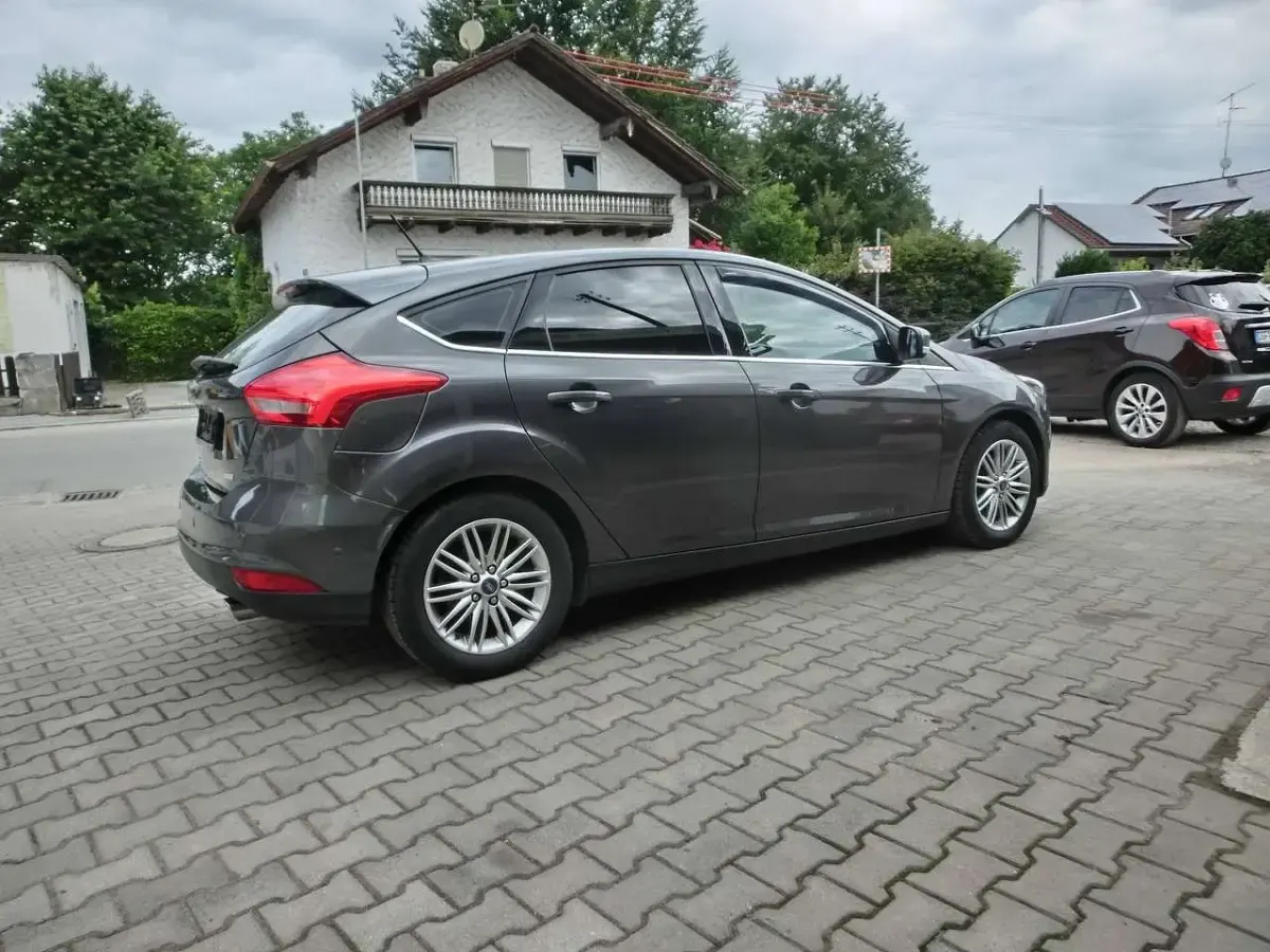 Gebraucht Ford Focus 150 PS (110 kW) 2018 Magneticgrau (metallic) Kleinwagen