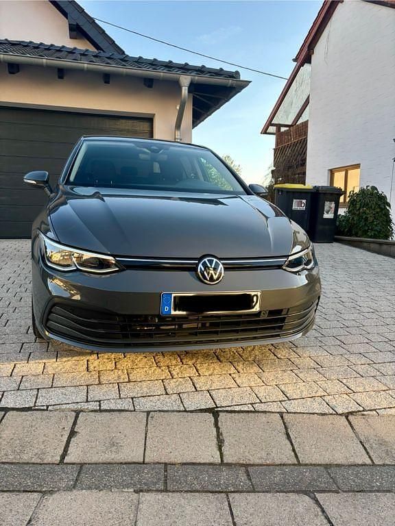 Grau Gebraucht 2020 VW Golf VIII United Limousine | 18.500 € (Fairer Preis) - Bild 1/4