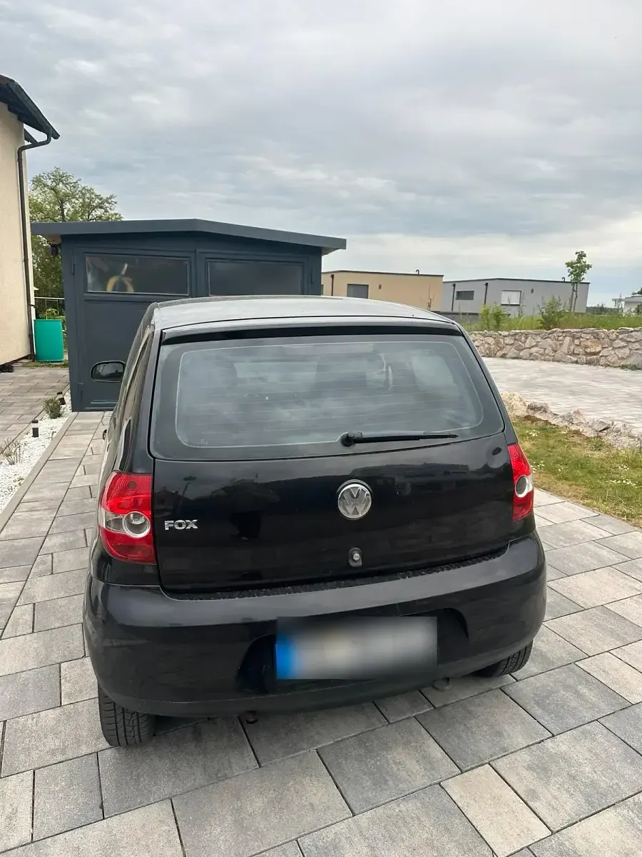 Używany VW Fox 55 KM (40 kW) 2005 Czarny Hatchback