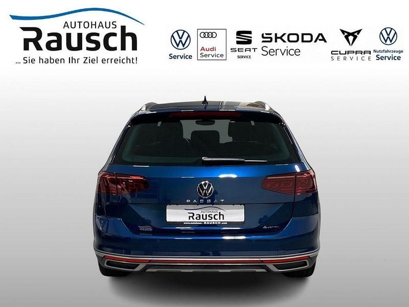 Gebraucht VW Passat Alltrack 200 PS (147 kW) 2023 Blau (metallic) Kombi