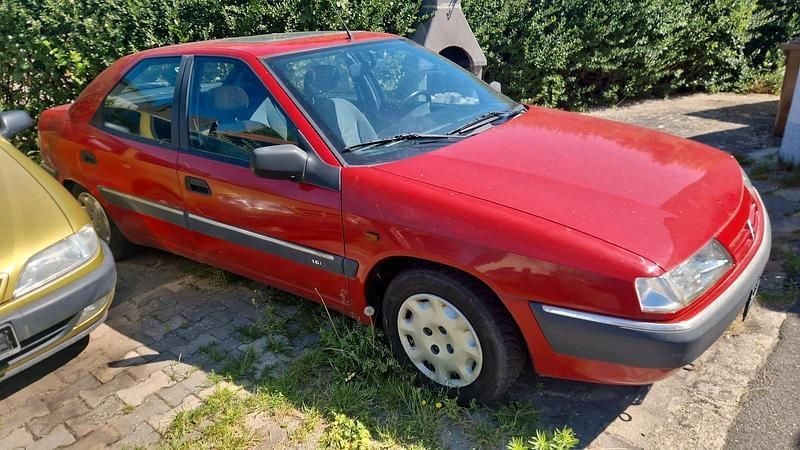 Rot Gebraucht 1995 Citroën Xantia Limousine | 650 € - Bild 1/4