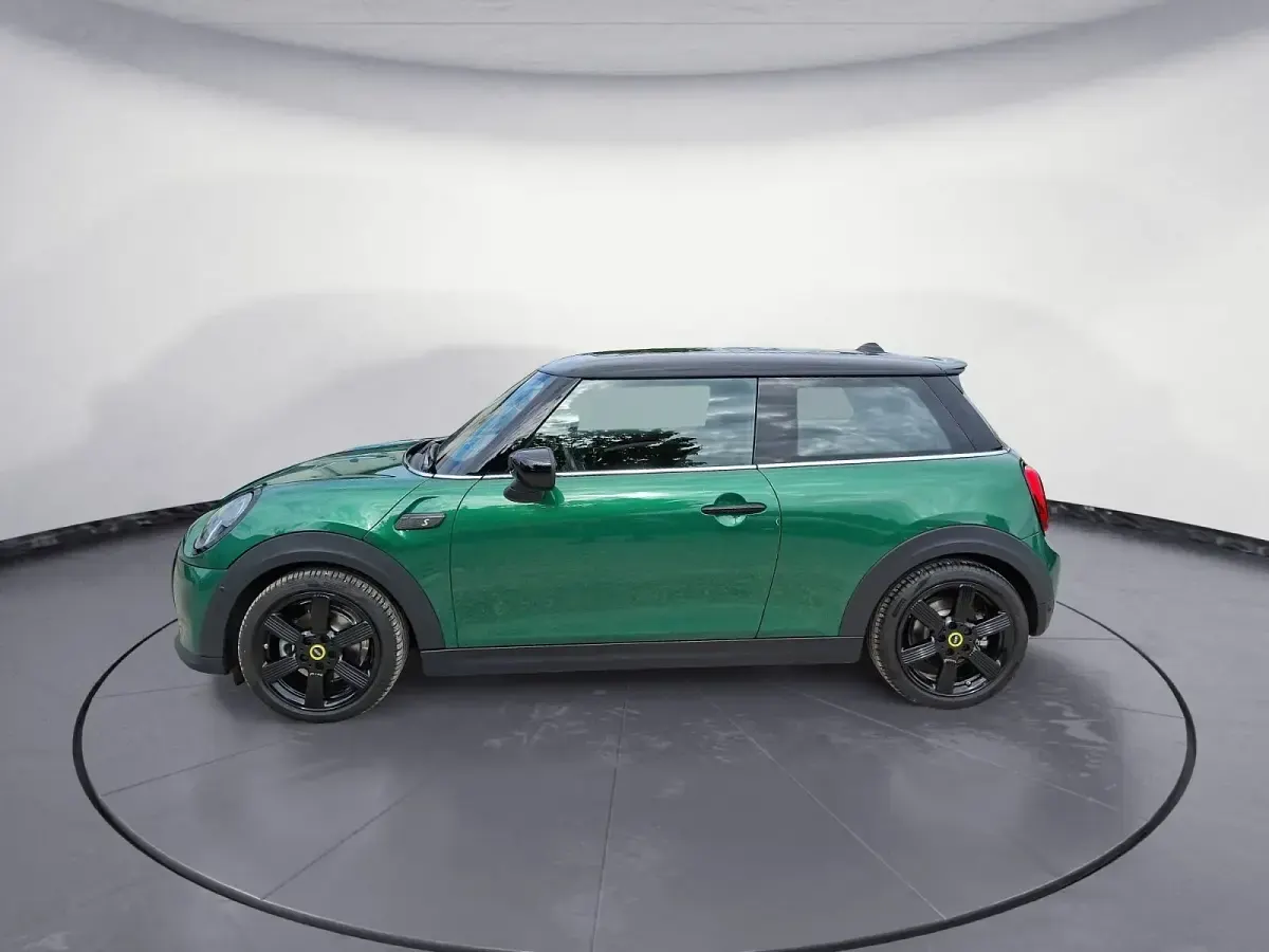 Gebraucht Mini Cooper SE Classic 135 kW (184 PS) 2023 Kleinwagen