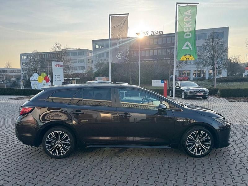 Gebraucht Toyota Corolla 122 PS (89 kW) 2021 Braun Kombi