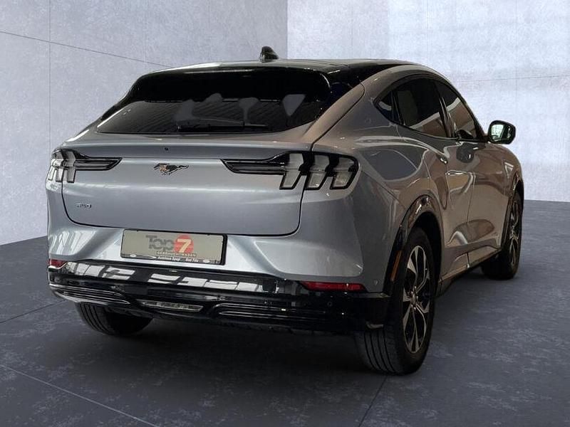 Gebraucht Ford Mustang Mach-E Premium 275 kW (375 PS) 2023 Iced/elite blue (metallic) SUV