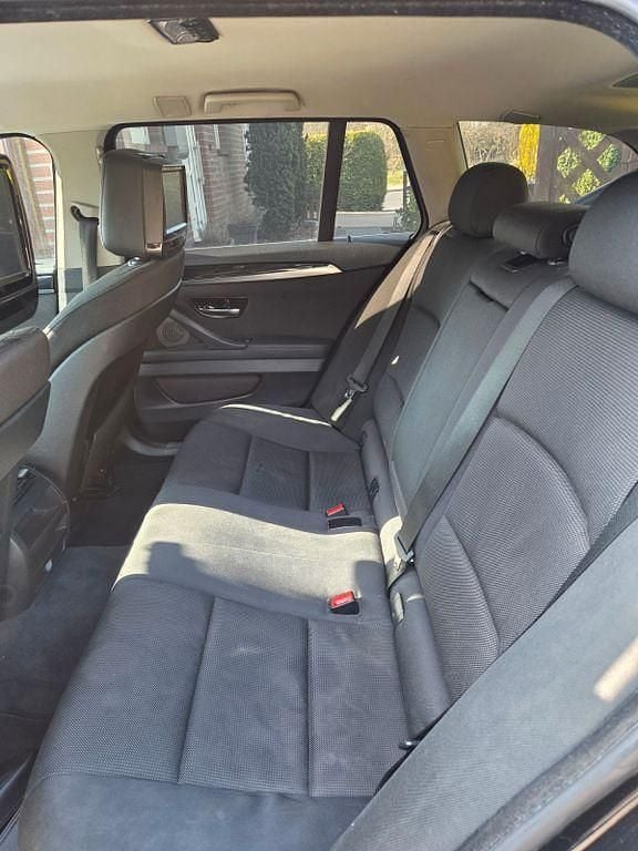 Gebraucht BMW 520 184 PS (135 kW) 2011 Schwarz Kombi