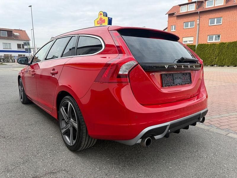Gebraucht Volvo V60 R-Design 200 PS (147 kW) 2012 Rot Kombi