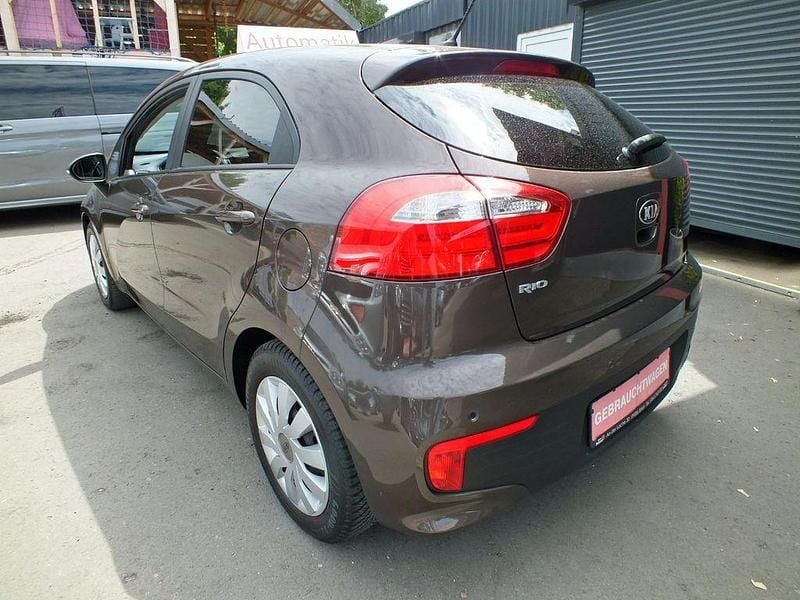 Gebraucht Kia Rio Platinum Edition 109 PS (80 kW) 2016 Limousine