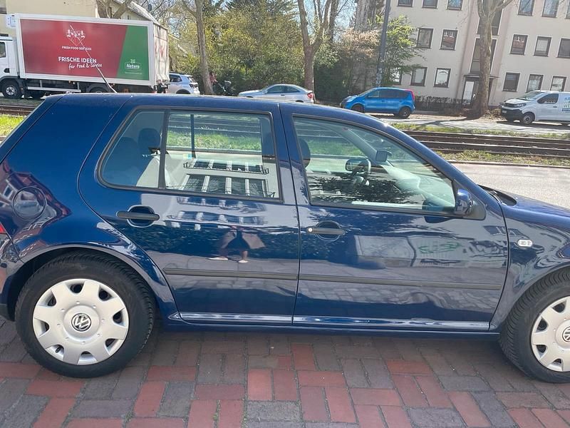 Gebraucht VW Golf IV Edition 75 PS (55 kW) 2000 Blau Limousine