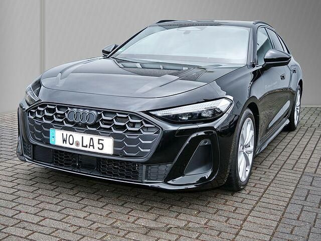 Gebraucht Audi A5 Ambiente 204 PS (150 kW) 2024 Mythosschwarz metallic Kombi