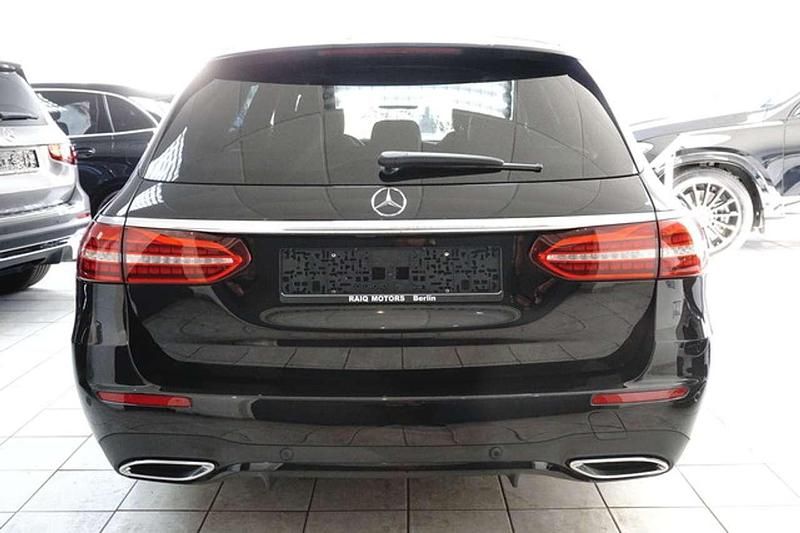 Gebraucht Mercedes E400 AMG 330 PS (242 kW) 2022 Schwarz Limousine