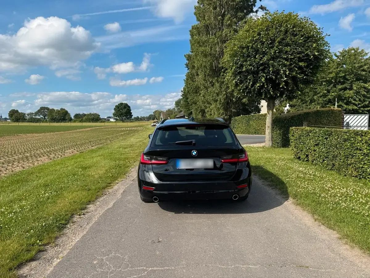Gebraucht BMW 318 150 PS (110 kW) 2019 Schwarz Kombi