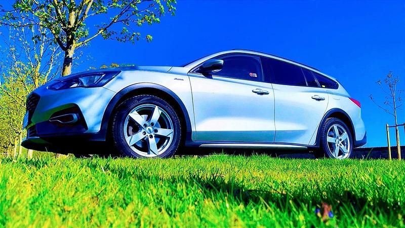 Gebraucht Ford Focus Active X 120 PS (88 kW) 2020 Silber Kombi