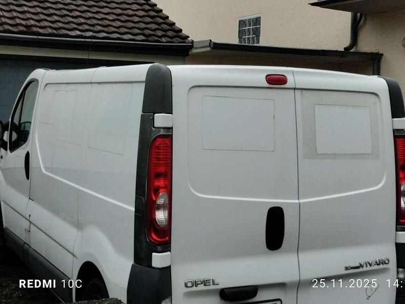 Second-hand Opel Vivaro 90 CP (66 kW) 2012 Alb Monovolum