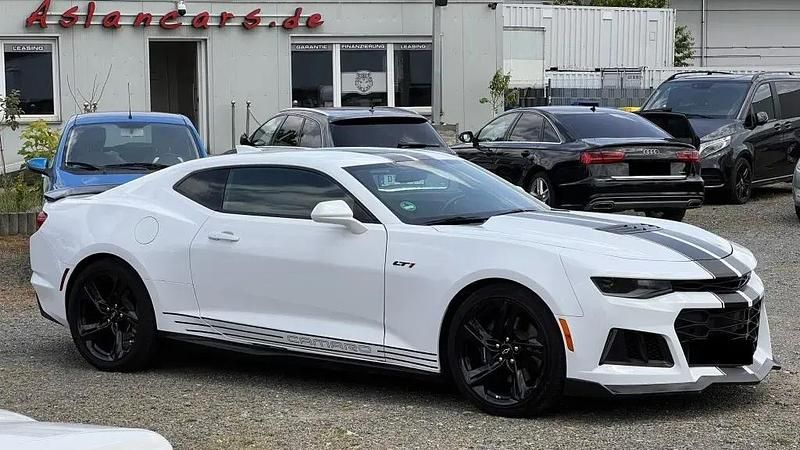 Gebraucht Chevrolet Camaro 461 PS (339 kW) 2021 Weiß Coupé