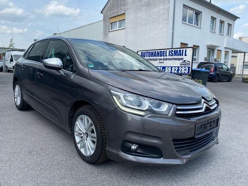 Gebraucht Citroën C4 SELECTION 131 PS (96 kW) 2016 Grau Kombi