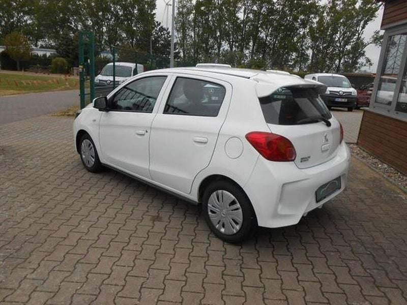 Gebraucht Mitsubishi Space Star Edition 71 PS (52 kW) 2020 Islandweiss Limousine