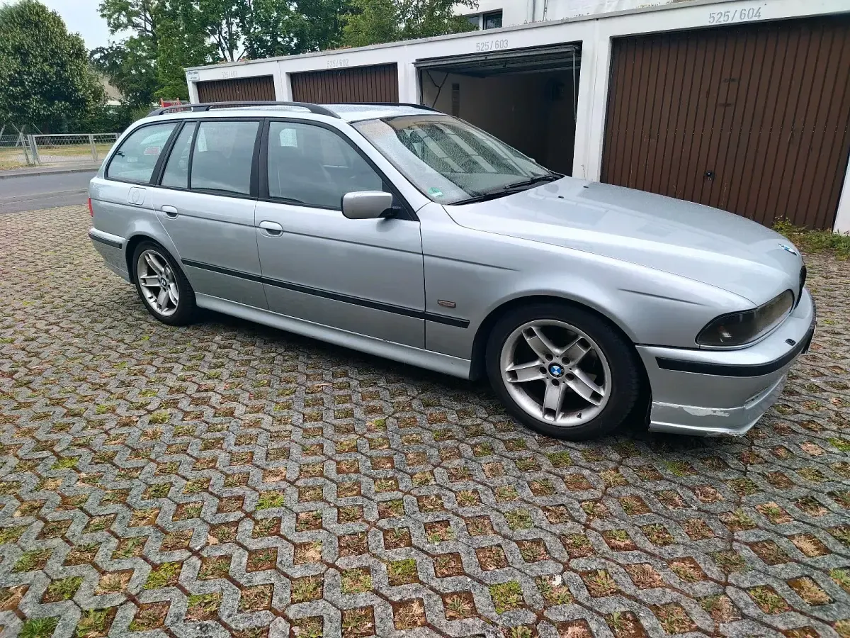 Gebraucht BMW 528 193 PS (141 kW) 1998 Silber Kombi