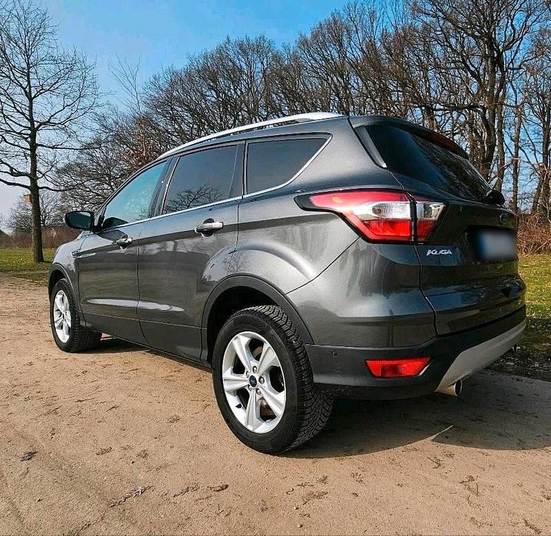 Gebraucht Ford Kuga Cool & Connect 150 PS (110 kW) 2018 Grau SUV