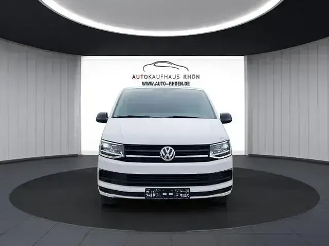 Gebraucht VW Multivan Trendline 150 PS (110 kW) 2019 Candyweiß Van / Kleinbus