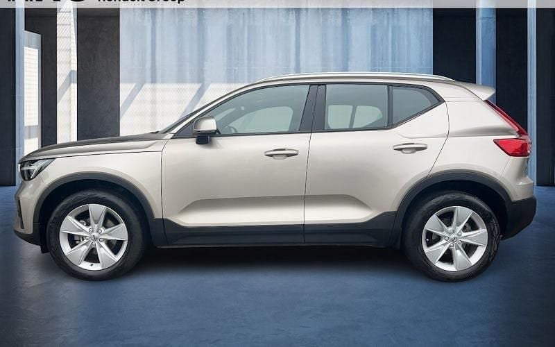 Gebraucht Volvo XC40 Core 130 PS (95 kW) 2024 Bright dusk / metallic SUV