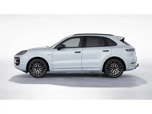Gebraucht Porsche Cayenne 740 PS (544 kW) 2024 Dolomitsilbermetallic (metallic) SUV