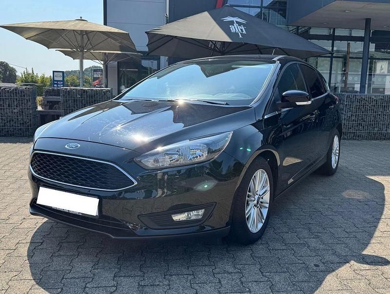Schwarz Gebraucht 2018 Ford Focus Cool & Connect Limousine | 10.290 € (Superpreis) - Bild 1/4