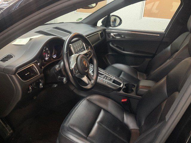 Gebraucht Porsche Macan 252 PS (185 kW) 2018 Schwarz metallic SUV