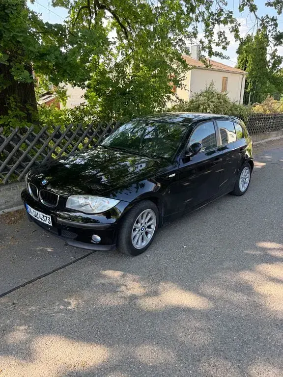 Gebraucht BMW 116 116 PS (85 kW) 2006 Schwarz Kleinwagen